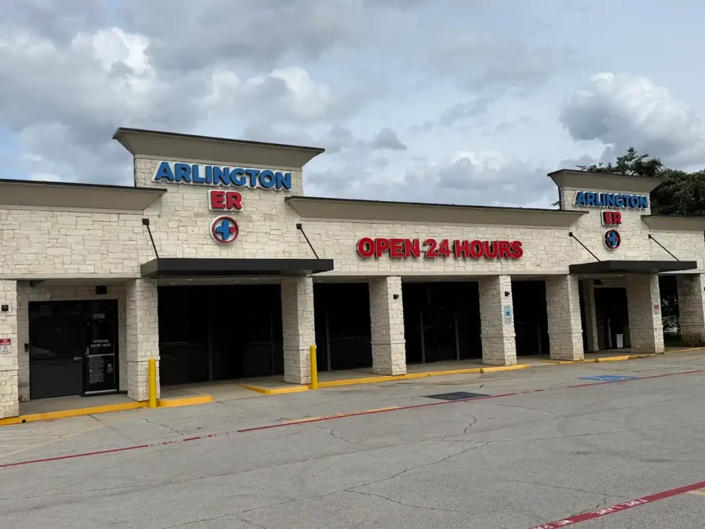 Building of Arlington ER located in Pantego, Texas